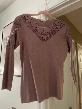 Lace-Yoke Scoop Neck Sweater in Dusty Rose